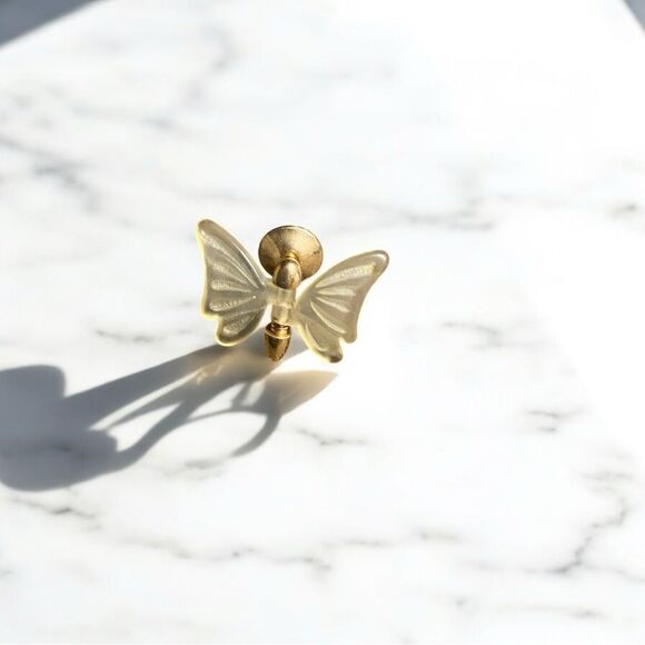 Vintage Avon Gold Butterfly Pin. Frosted wings. - Picture 1 of 2